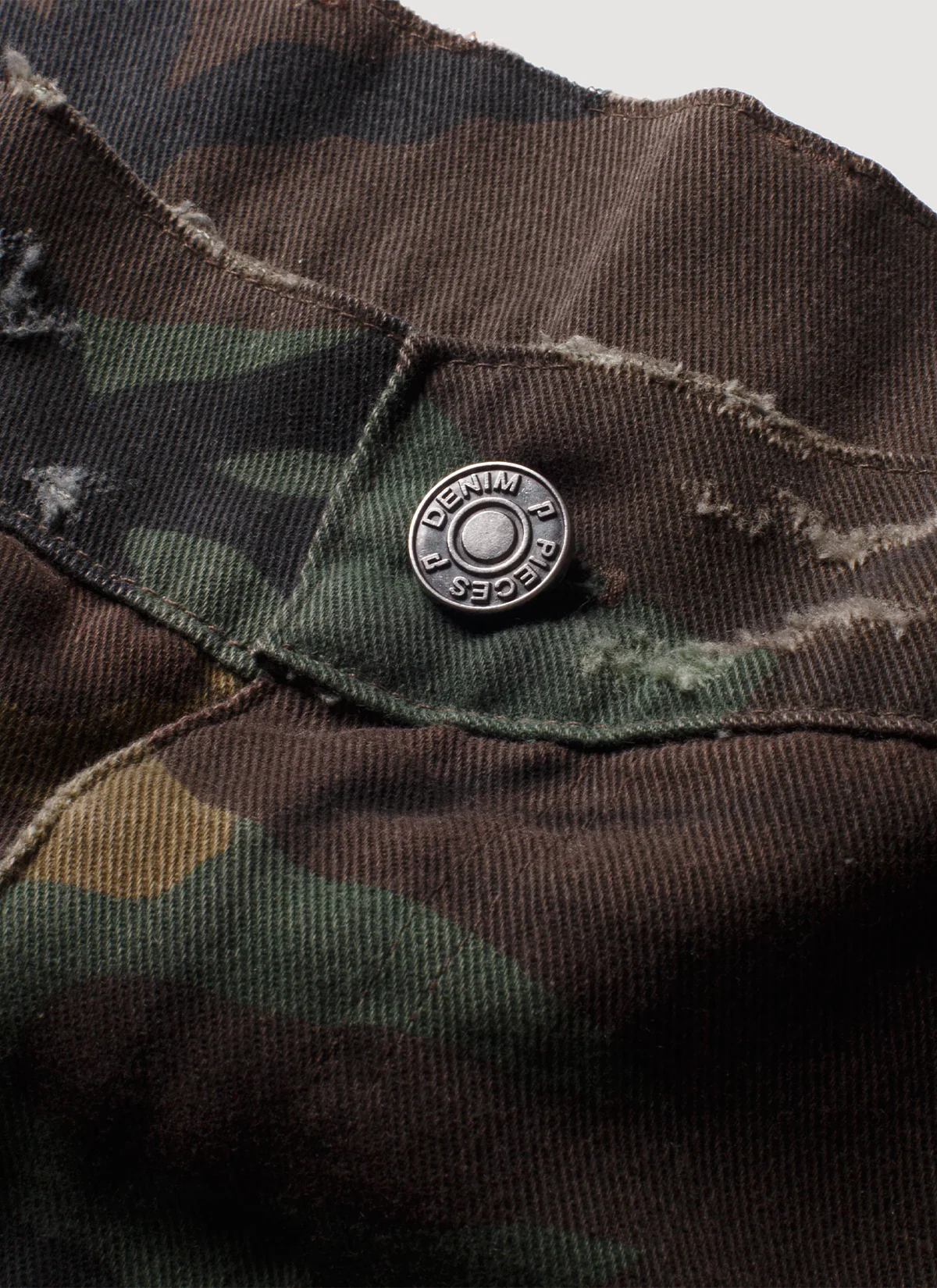 Pieces Back Pleat Shorts Dirty Camo - Image 3