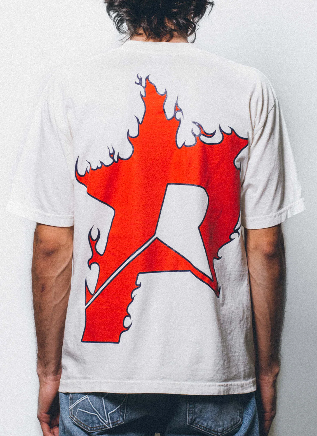 Pieces P Star Flame Tee Off White Scarlet - Image 4