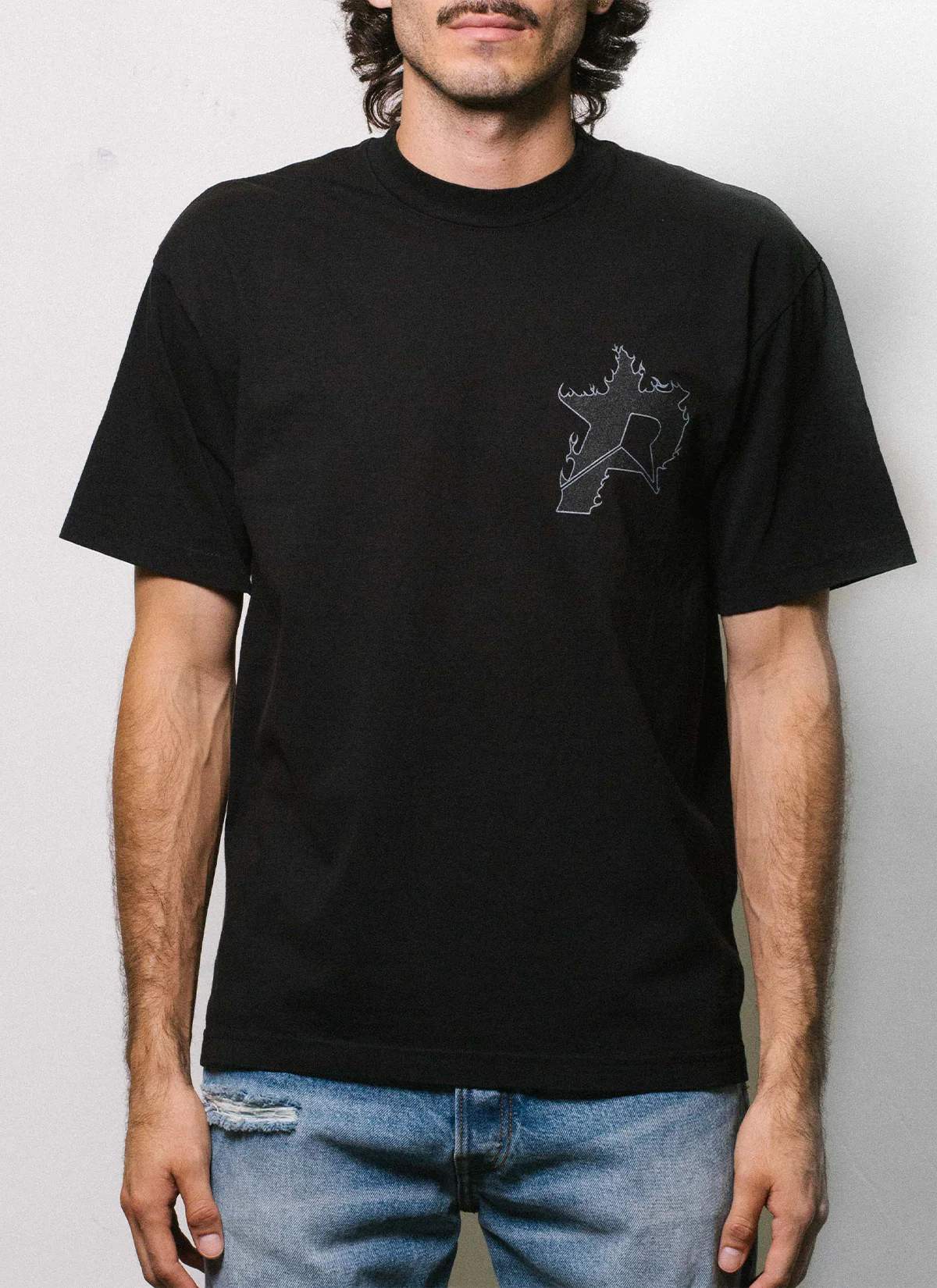 Pieces P Star Flame Tee Tonal Black V2 - Image 3